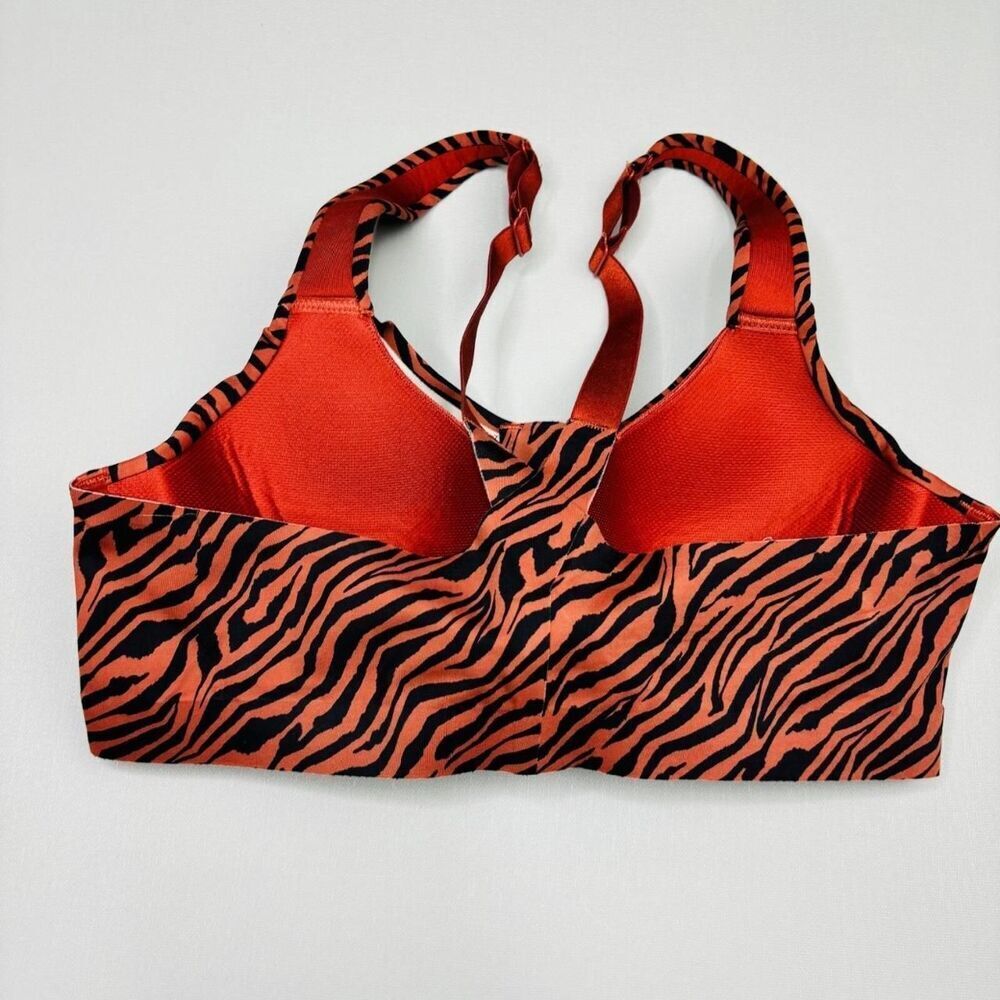 Victoria's Secret Sport Incredible Knockout front-zip sports bra 34C